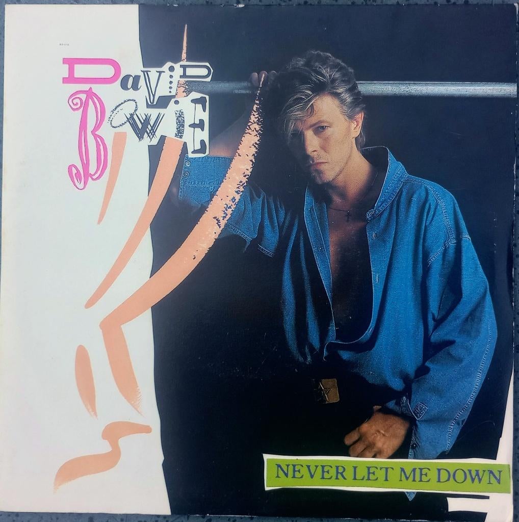 David Bowie – Never Let Me Down, Gebruikt, 7 inch, Ophalen of Verzenden, Fotohoes