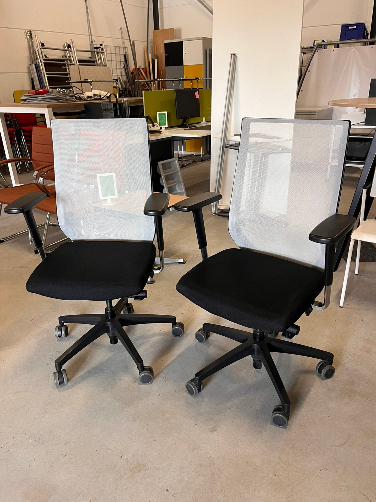 Bureaustoel Mesh Arbo wit/zwart, 185,- incl btw, Huis en Inrichting, Bureaustoelen, Ophalen, Gebruikt, Geen, Zwart