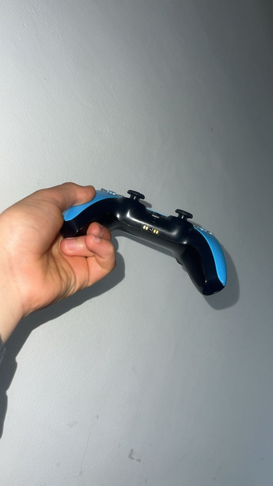 Blauwe PS5 DualSense Controller - Zo goed als nieuw, Spelcomputers en Games, Spelcomputers | Sony PlayStation Consoles | Accessoires