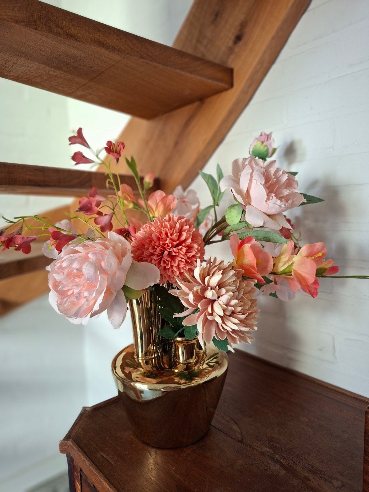 Tulpenvaas met zijde bloemen, Ophalen, Zo goed als nieuw