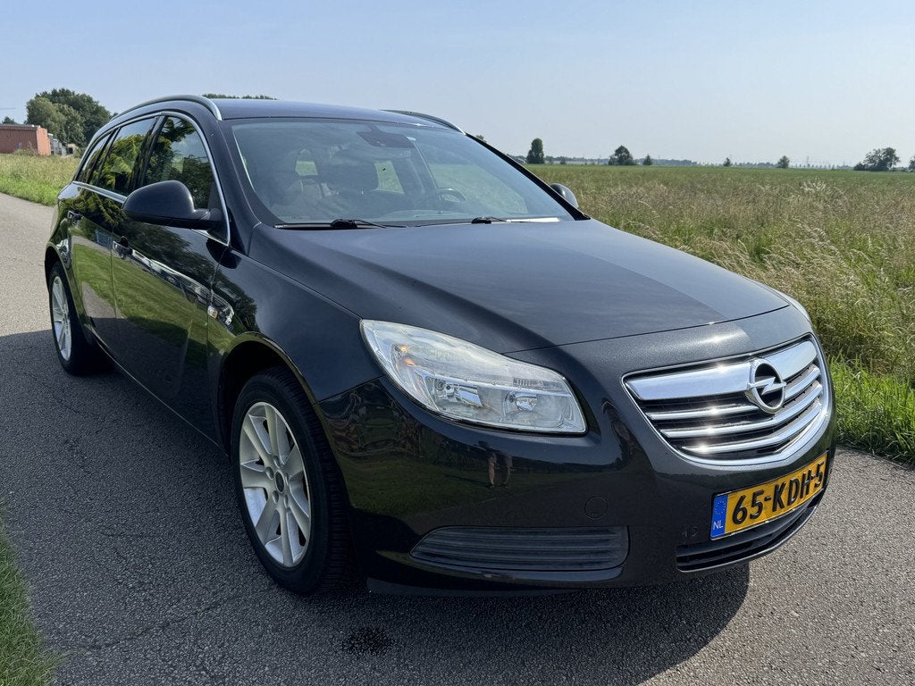Opel Insignia Sports Tourer 1.6 T Edition NAVI/PDC/ECC / EXP, Auto's, Euro 5, Stof, Gebruikt, Zwart