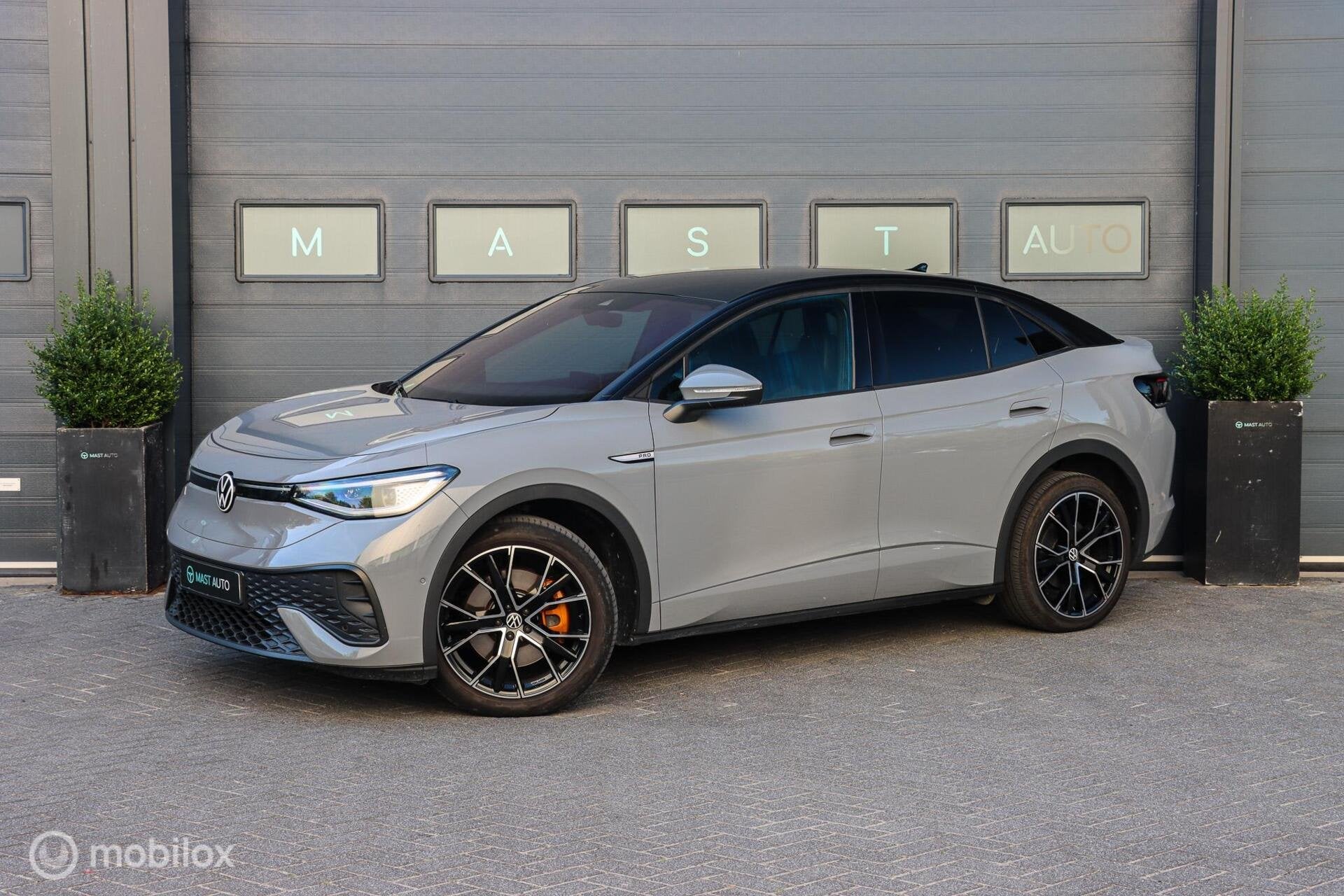 Volkswagen ID.5 Pro 77 kWh|SOH96%|CAMERA|ACC|CARPLAY|STOELVE, Auto's, Volkswagen, Automaat, Achterwielaandrijving, Zwart, Parkeersensor