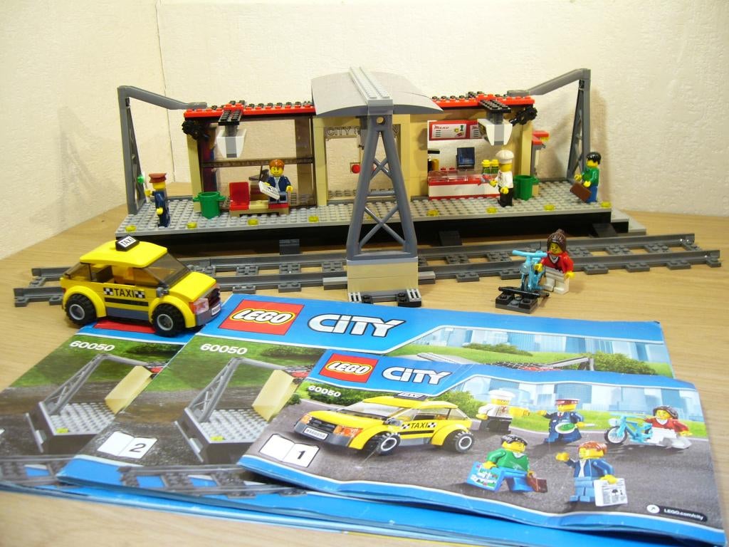 Lego RC Train 60050 Train Station, Lego, Ophalen of Verzenden, City, Gebruikt