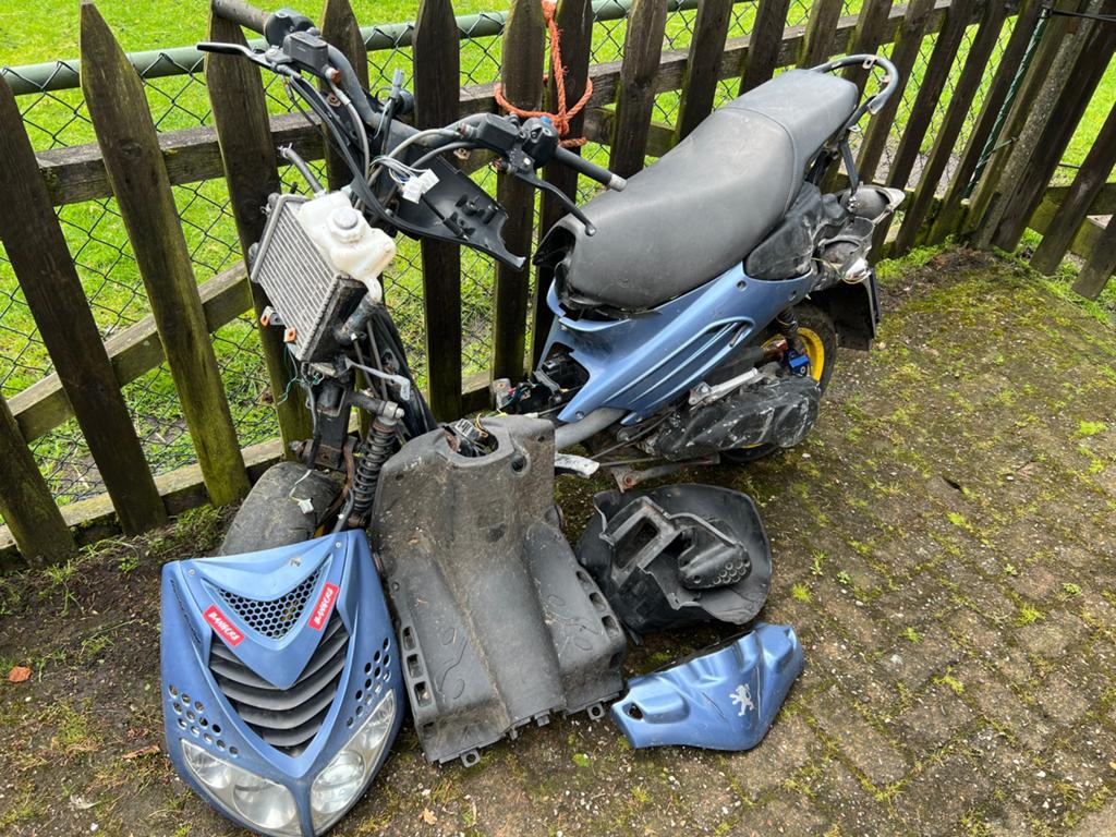 Peugeot Speedfight 2 LC DD onderdelen/ loop/ sloop, Fietsen en Brommers, Scooters | Peugeot, Ophalen, Zo goed als nieuw, Benzine