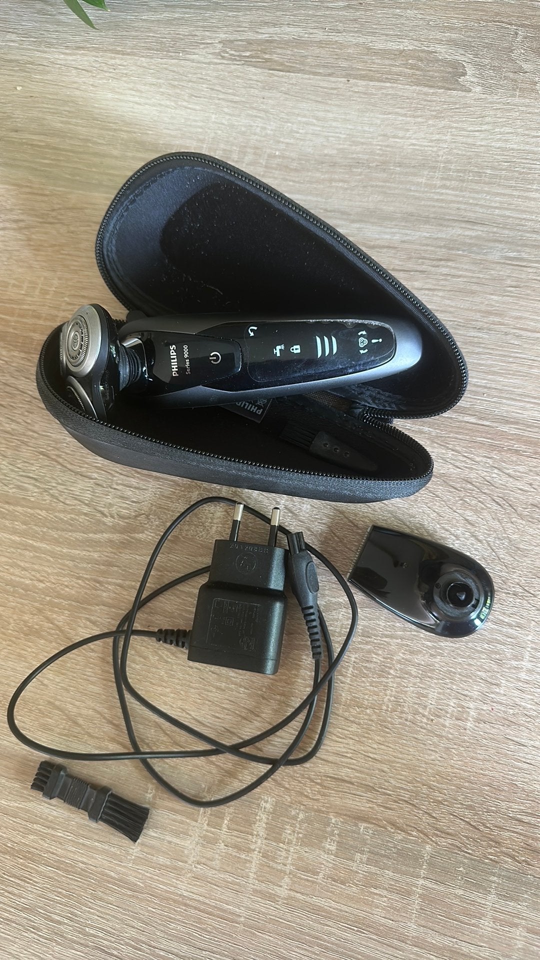 Philips Series 9000 Scheerapparaat met Reisetui, Ophalen, Zo goed als nieuw, Scheren en Epileren