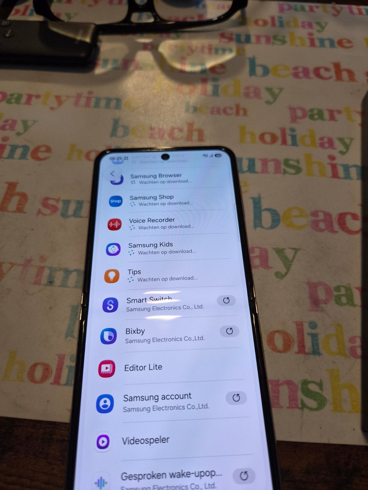 Foto 9 van Samsung Galaxy Z Flip5 256GB Lavendel - Zo goed als nieuw