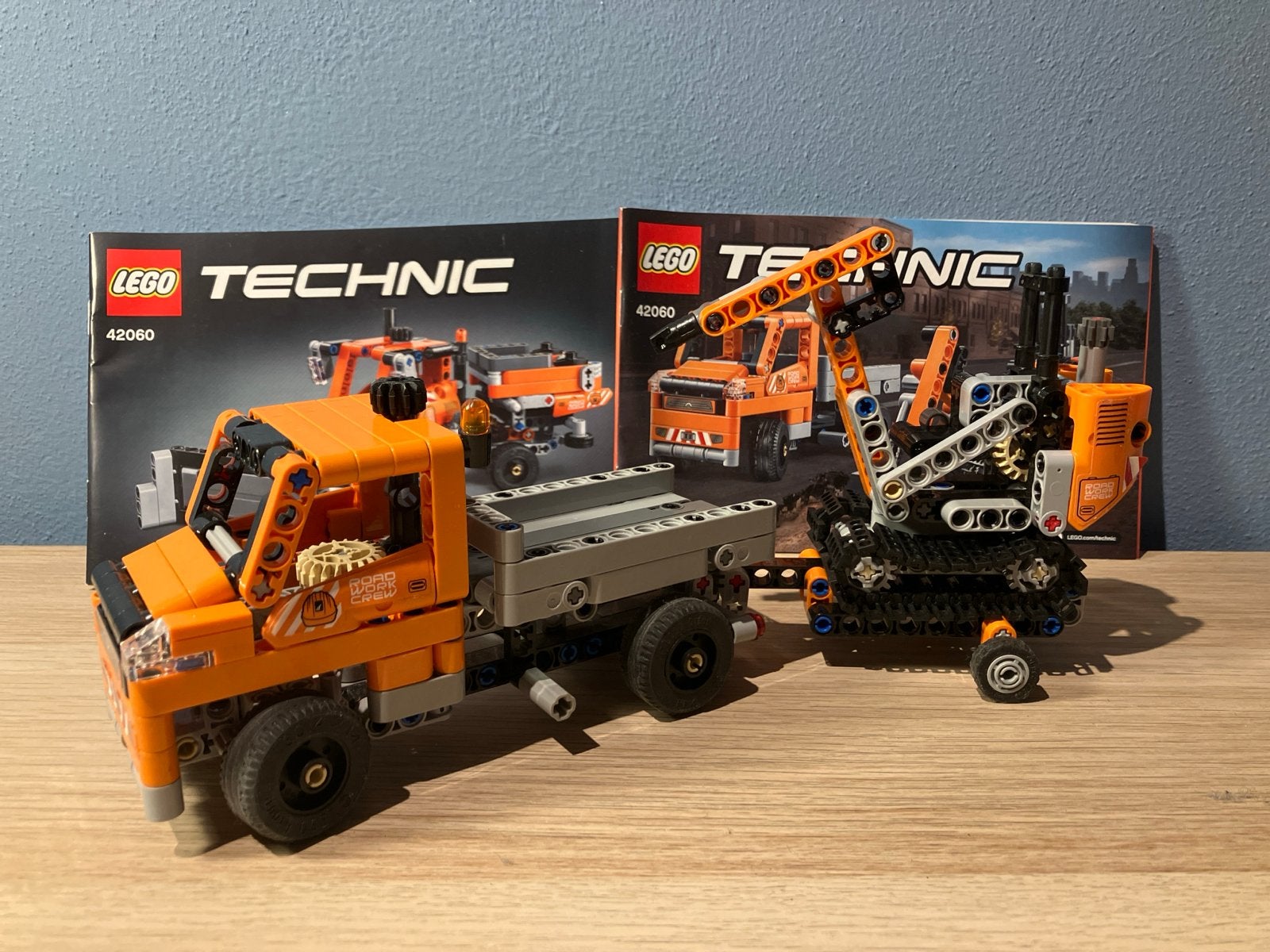 Lego Technic 42060 Wegenbouwmachines met mistlampen, Ophalen of Verzenden, Gebruikt