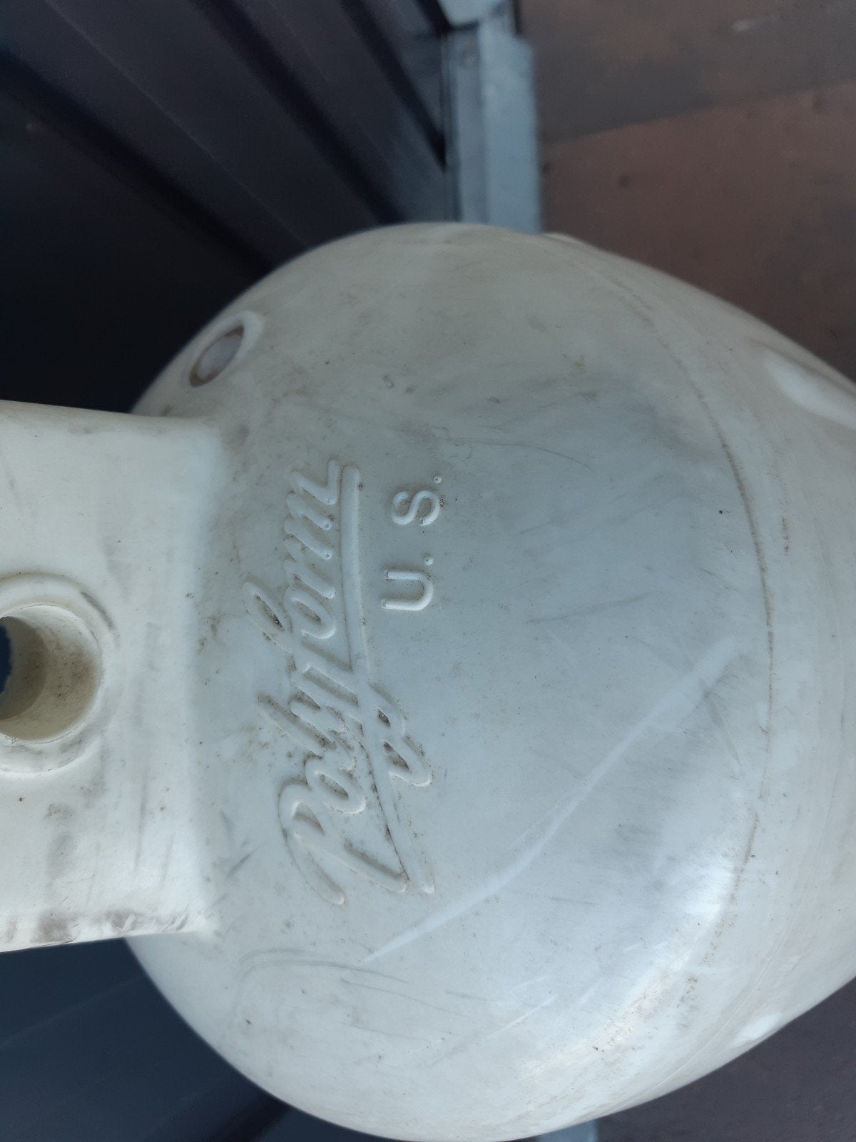 Nette grote boei fender g5 polyform
€25

Rest is bieden per, Watersport en Boten, Ophalen of Verzenden, Gebruikt, Overige typen