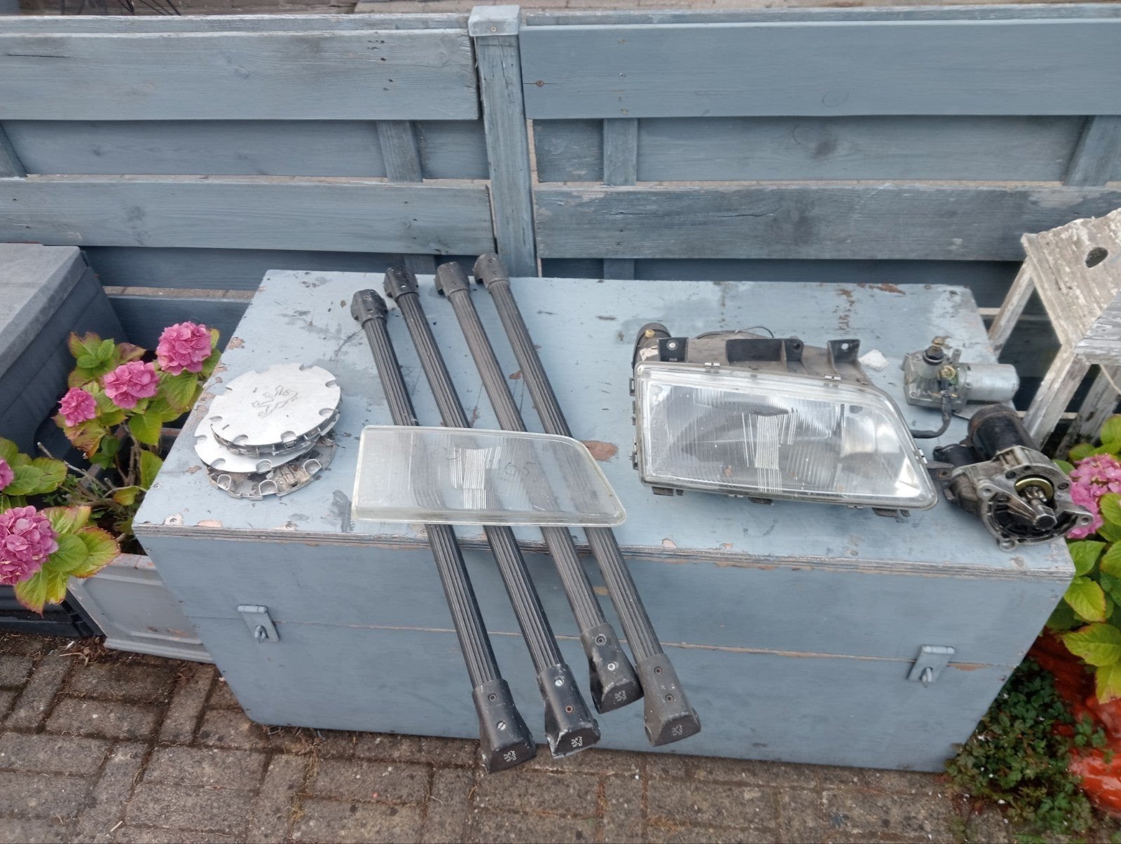 Diverse Peugeot 405 onderdelen: koplamp, wieldoppen, etc., Auto-onderdelen, Ophalen of Verzenden, Gebruikt, Peugeot