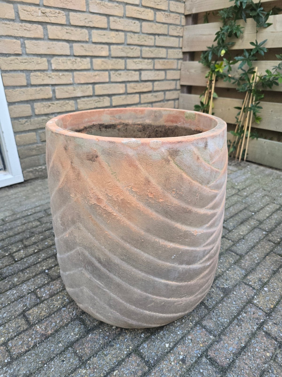 Grote aardewerken bloempot - 44cm hoog, 38cm diameter, Tuin en Terras, Ophalen, Rond, Aardewerk, Binnen
