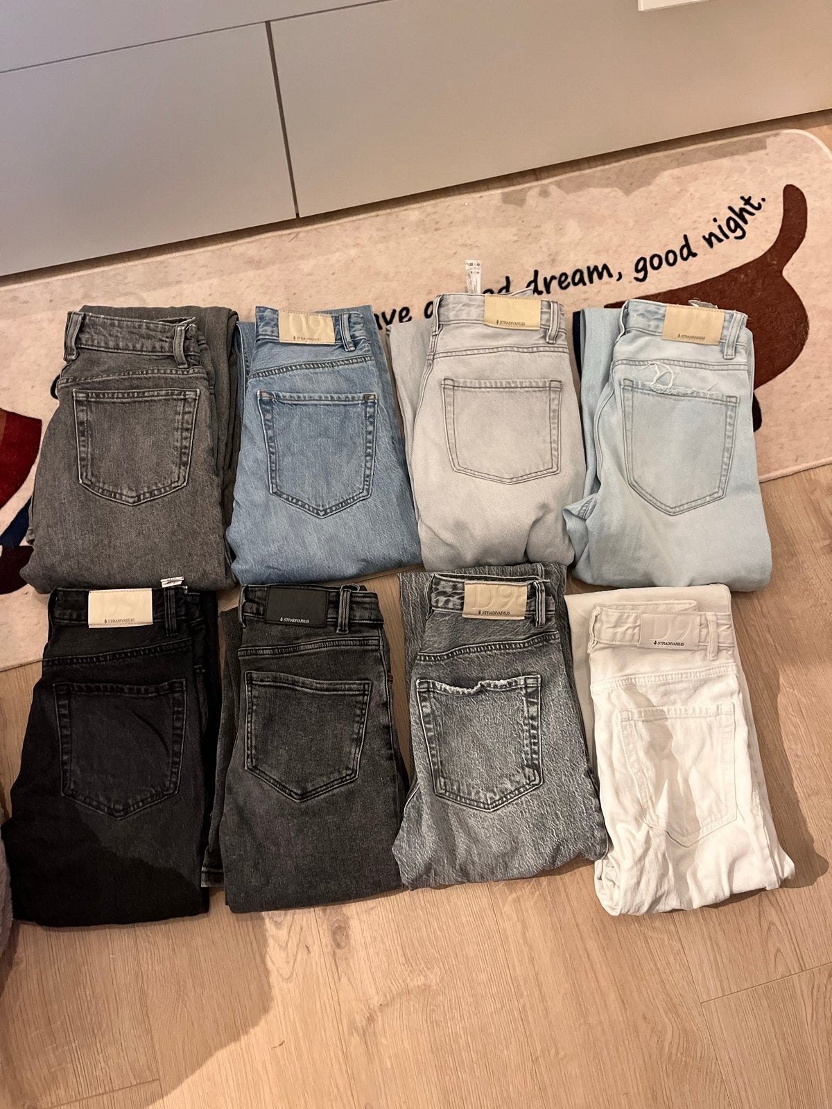 Stradivarius en Zara jeans maat 32, Kleding | Dames, Spijkerbroeken en Jeans, Ophalen of Verzenden, Zo goed als nieuw, Wit, W27 (confectie 34) of kleiner