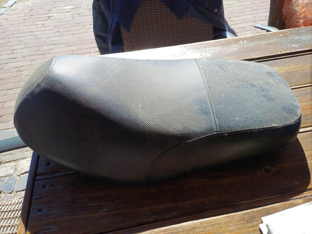 Zadel voor scooter of brommer - Gebruikt, Ophalen, Gebruikt, Zadel, Overige merken