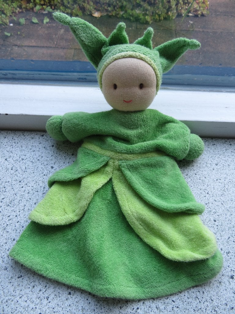 Antroposofische pop merk Peppa Fair Trade lime groen badstof, Groen, Overige typen, Ophalen of Verzenden, Zo goed als nieuw