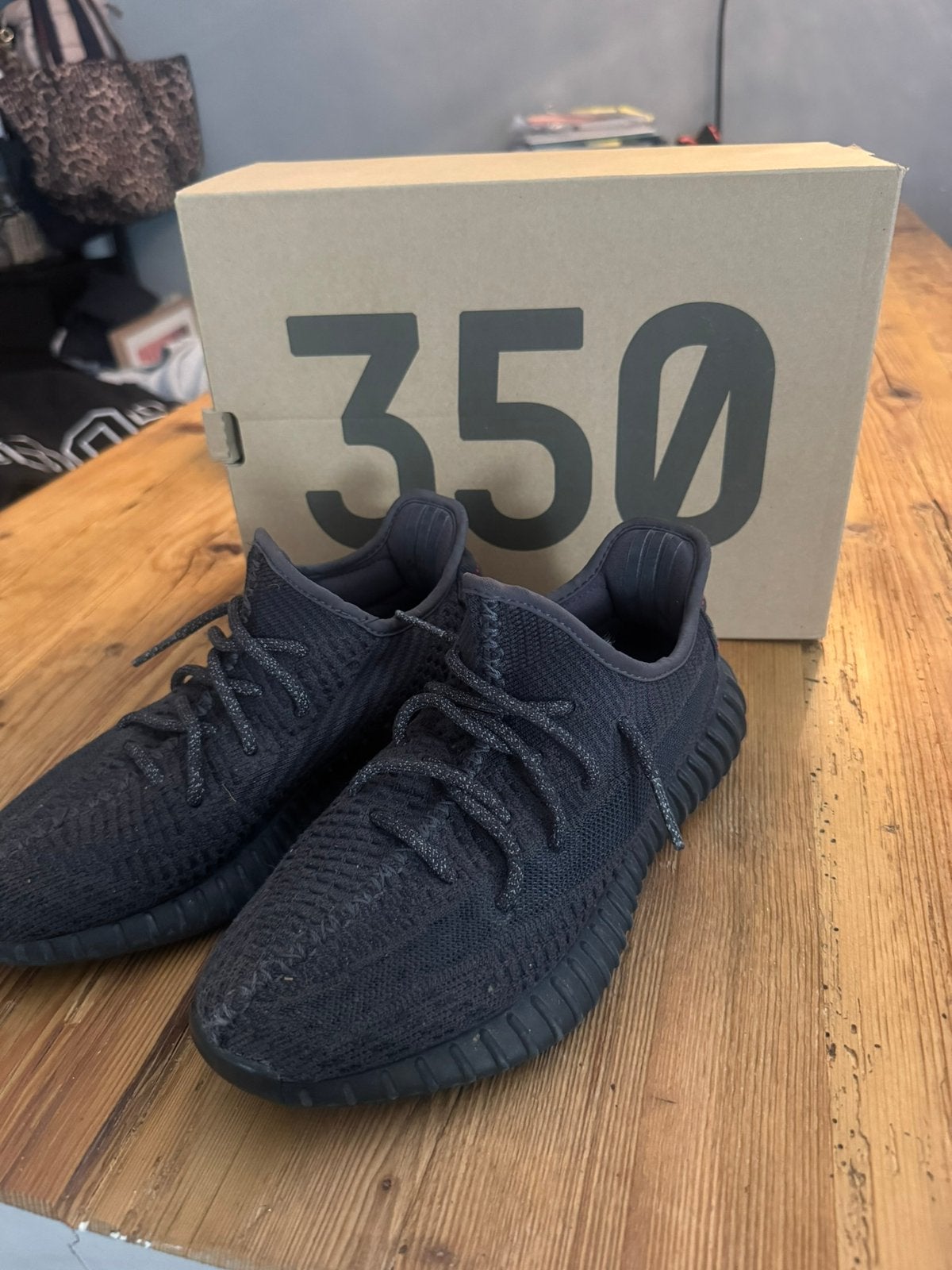 Adidas Yeezy Boost 350 V2 Black – Maat 39⅓ – 100% Origineel, Ophalen of Verzenden, Zo goed als nieuw, Zwart