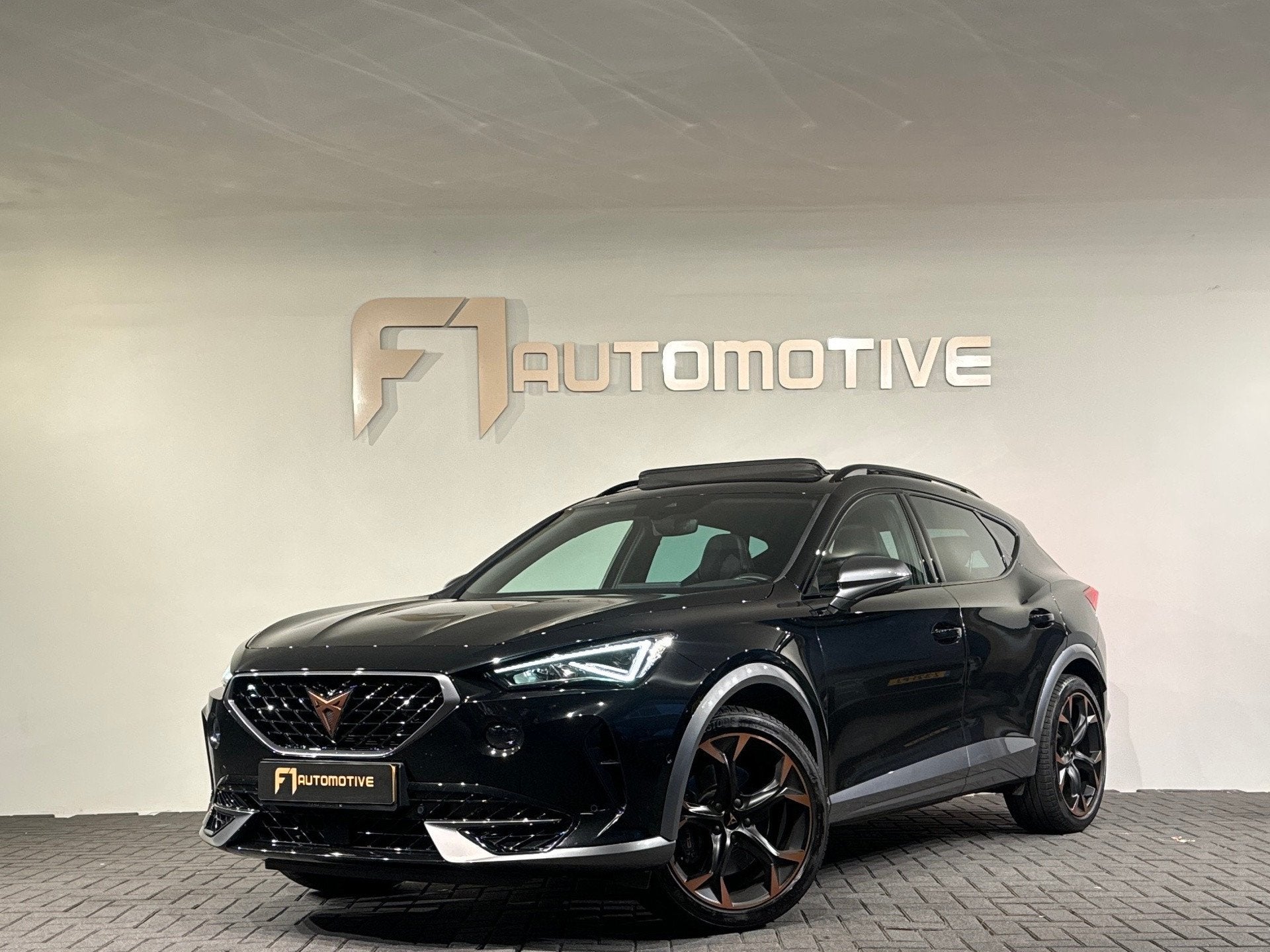 Cupra FORMENTOR 2.0 TSI 4DRIVE Pano|Kuip|Sfeer|Keyless|Beats, Auto's, Dealer onderhouden, Zwart, Vierwielaandrijving, SUV of Terreinwagen