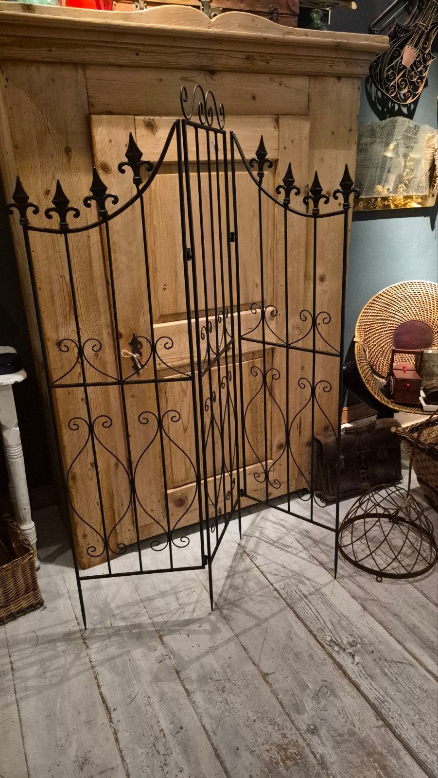 decoratief ijzeren hek 3 luik met franse lelie, Ophalen of Verzenden