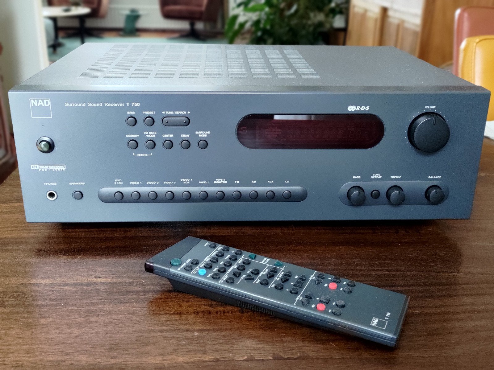 NAD T 750 Surround Sound Receiver - Uitstekende Staat, Audio, Tv en Foto, Versterkers en Receivers, Zo goed als nieuw, 60 tot 120 watt