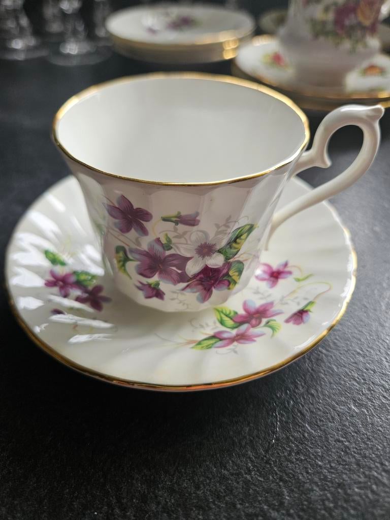 Set van 4 Royal Kendal kop en schotels - Fine Bone China, Ophalen of Verzenden