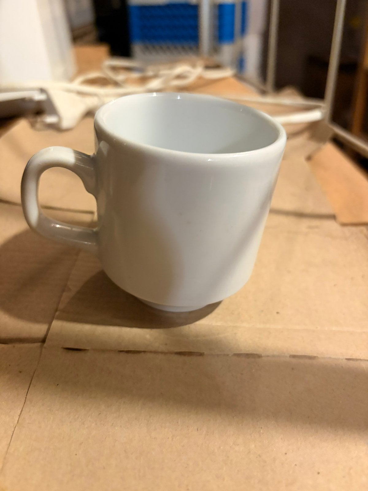 Kar vol koffie kopjes, Ophalen, Overige stijlen, Kop(pen) en/of Schotel(s), Glas