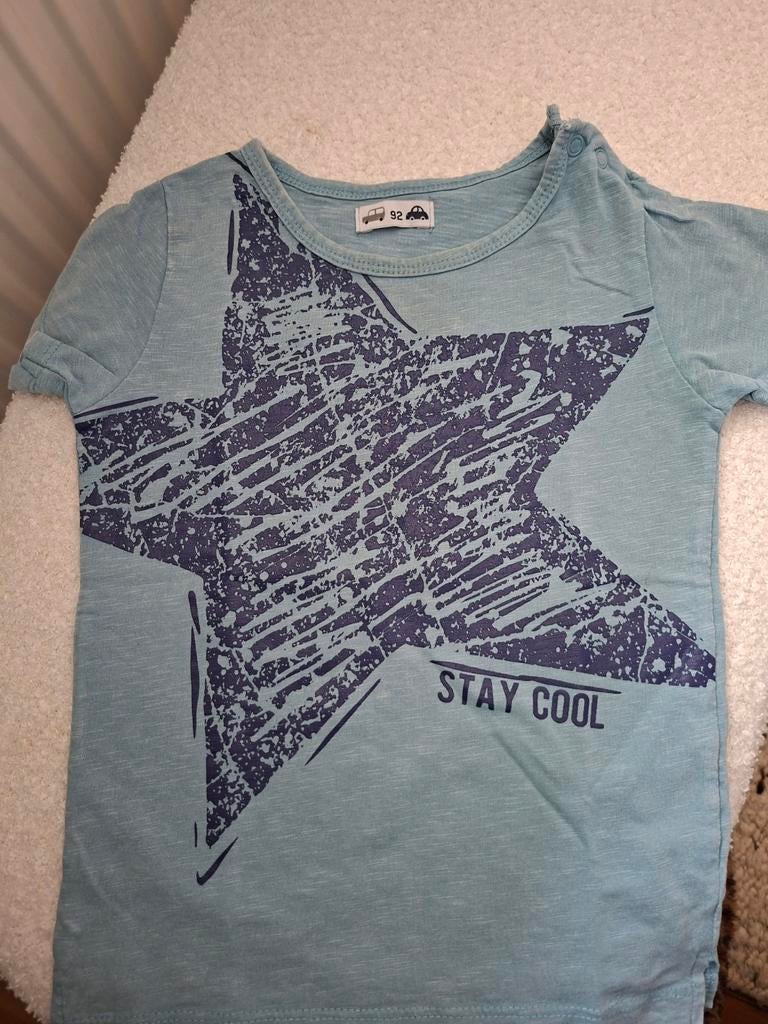 Blauw t-shirt met ster 'Stay Cool' - Maat 92, Kinderen en Baby's, Kinderkleding | Maat 92, Gebruikt, Ophalen of Verzenden, Shirt of Longsleeve