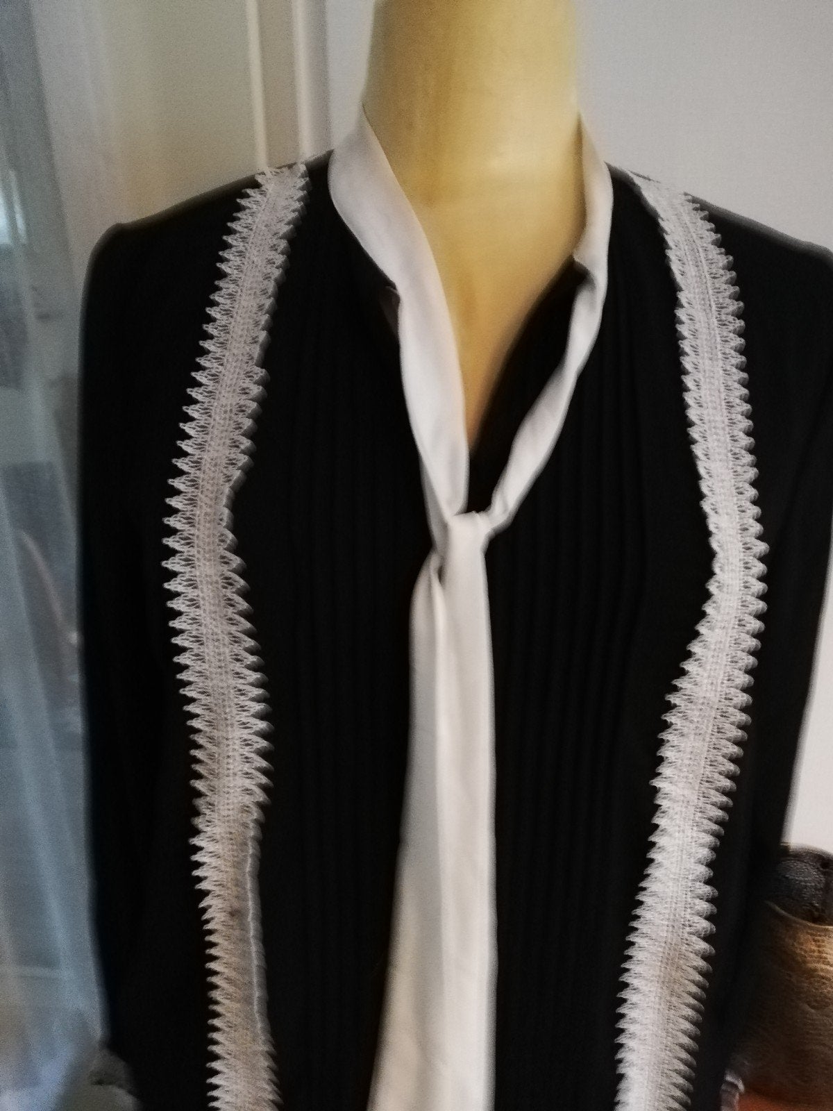 CAPSULE mooi aparte strik  blouse mt 36 zwart/ wit, Overige kleuren, Verzenden, Nieuw, Maat 36 (S)