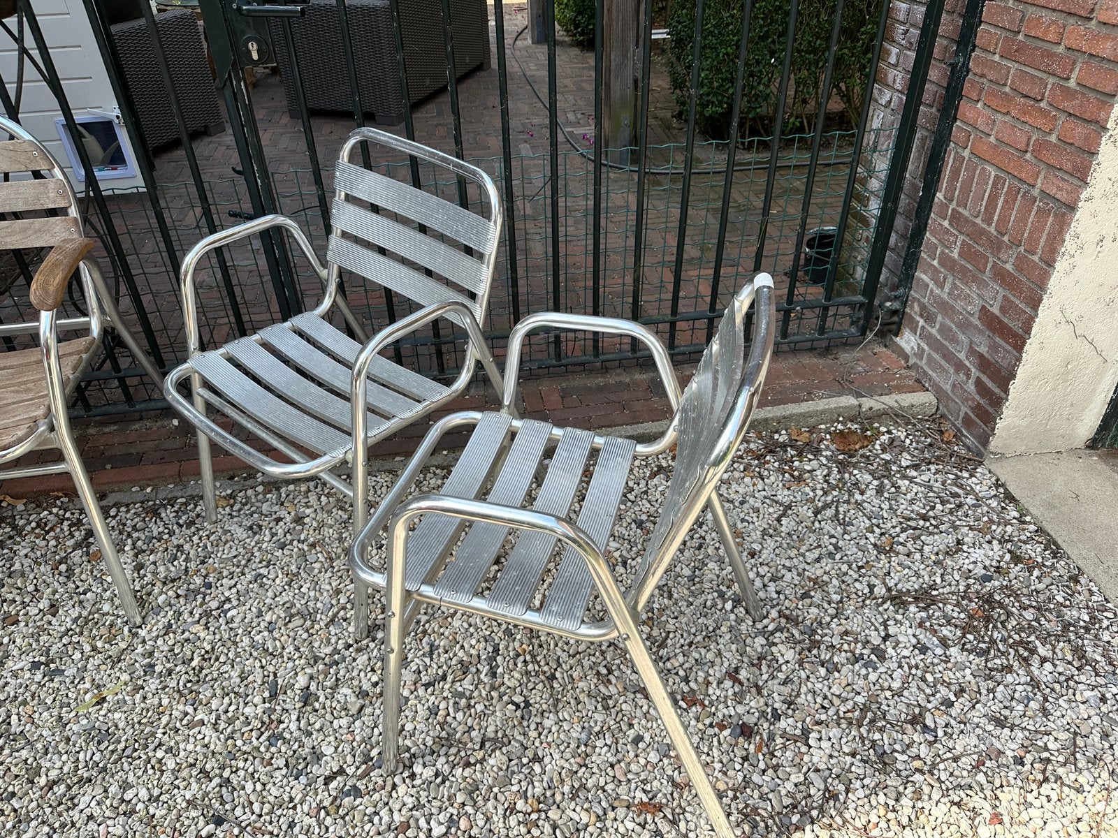 2 aluminium terrasstoelen met kussens, Tuin en Terras, Ophalen, Gebruikt, Aluminium, Stapelbaar