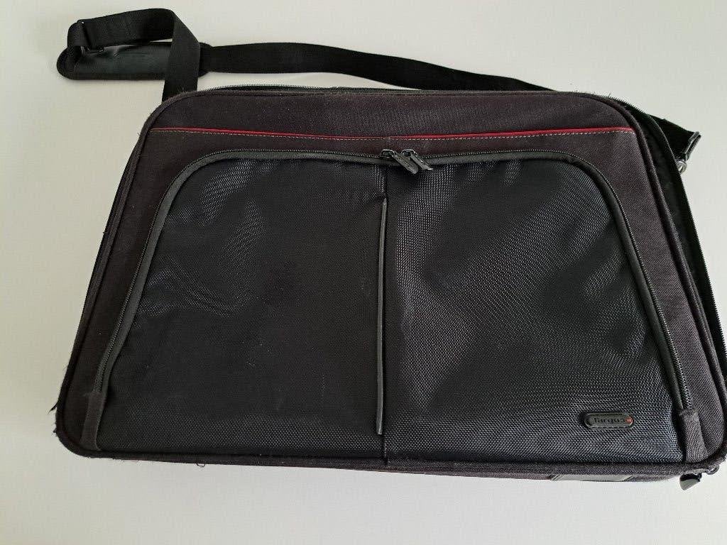 Computertas Targus zwart met rode biezen CNXL 18-50, Meerdere vakken, Gebruikt, Ophalen of Verzenden, Targus