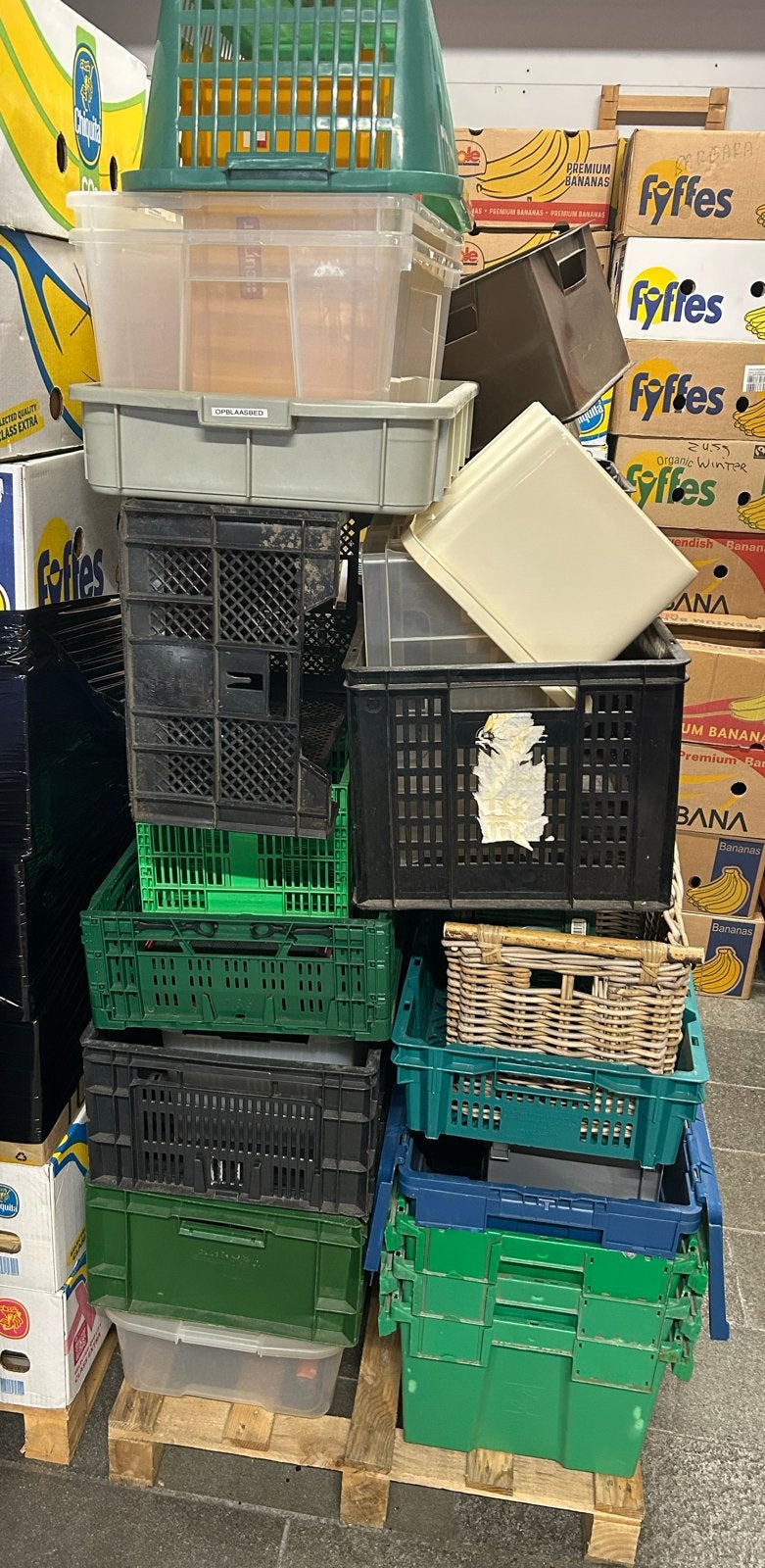 Pallet vol met nette kratten en bakken, Ophalen, Gebruikt, 40 tot 60 cm, Opvouwbaar