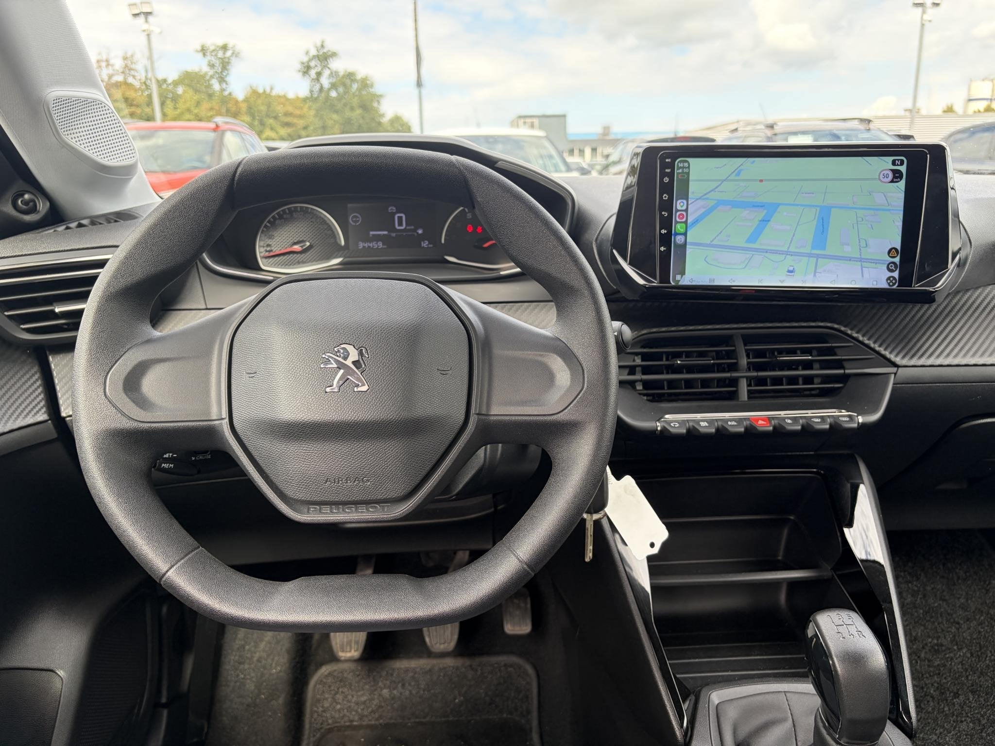 Peugeot 208 1.2 PureTech Like ✓Carplay✓Navi✓2e Eigenaa, Voorwielaandrijving, Dealer onderhouden, Stof, Euro 6