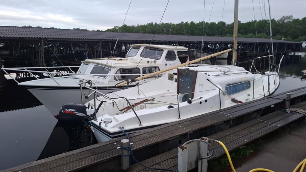 Zeilboot compleet  mast en zeilen, Watersport en Boten, Ophalen of Verzenden, Gebruikt, Motorboot