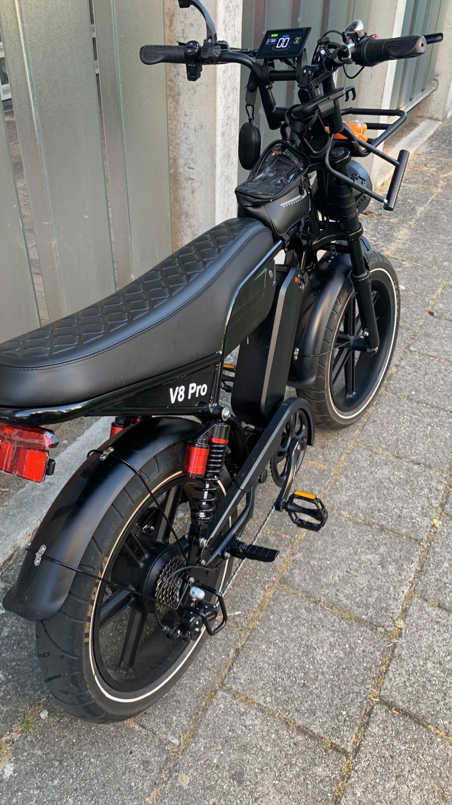 V8 pro - roxx- v20 pro, Ophalen of Verzenden, Zo goed als nieuw