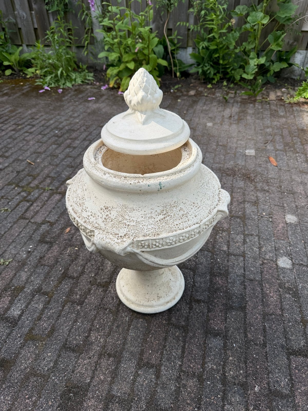 Decoratieve tuinvaas met deksel - Crème-, Ophalen, Gebruikt