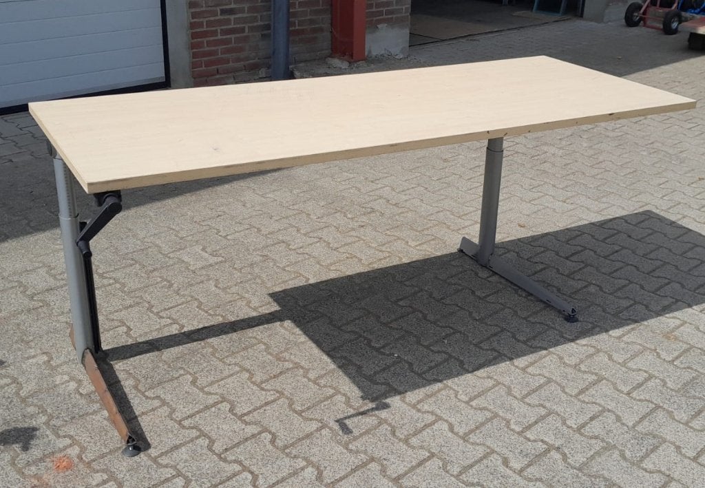 Ahrend slingerbureau 80 x 2.00 zit-sta bureau, Huis en Inrichting, Bureaus, Zit-sta bureau, Gebruikt, Hout, In hoogte verstelbaar
