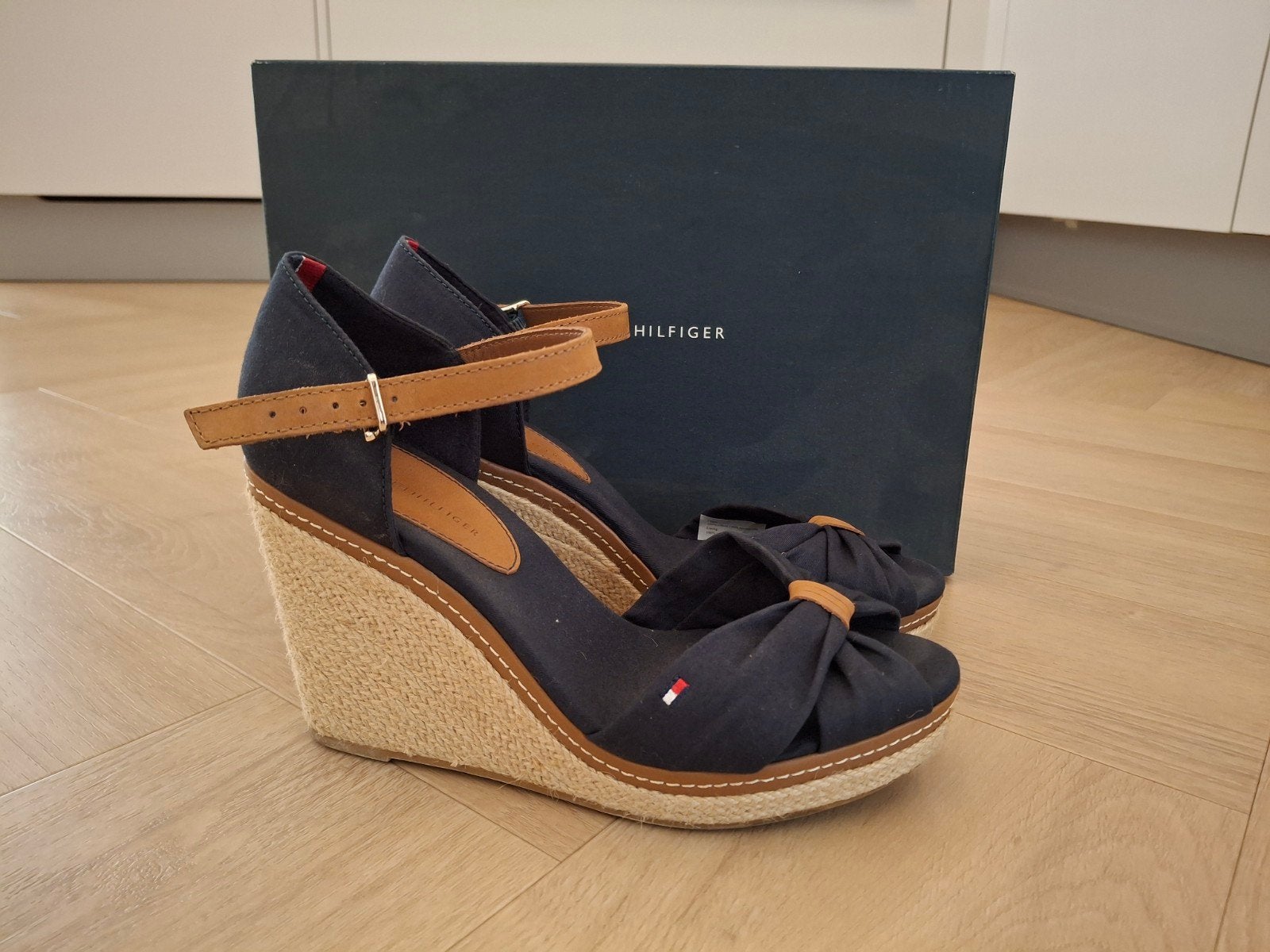 Tommy Hilfiger Emery 5d Espadrille Wedges Maat 39, Blauw, Zo goed als nieuw, Tommy Hilfiger, Sandalen of Muiltjes