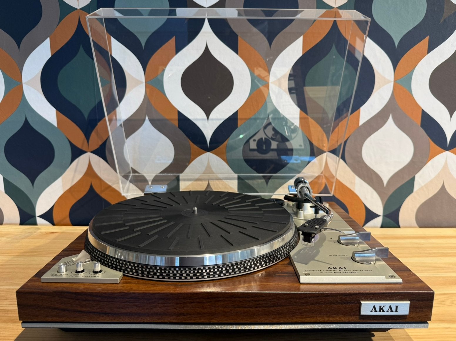 Akai AP-206C, gereviseerd, nieuwstaat, 1 jaar garantie, Ophalen, Pitch-regelaar, Zo goed als nieuw, Platenspeler