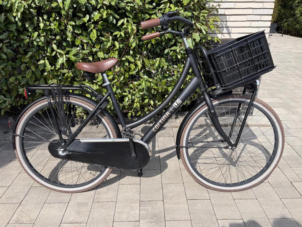 Zwarte Cortina 4U fiets 26 inch, Minder dan 47 cm, Ophalen, Gebruikt, Overige merken