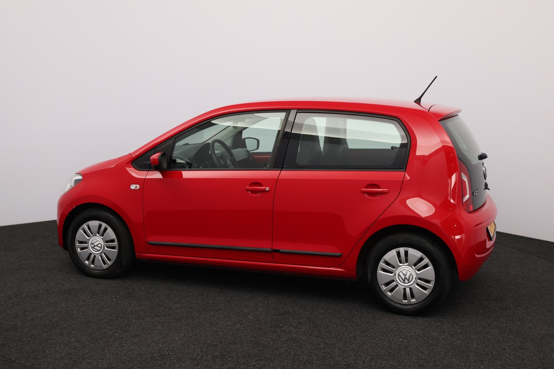 Volkswagen up! 1.0 move up! BlueMotion/ 5-Drs/ Airco/ C.V. A, Auto's, Voorwielaandrijving, Stof, Gebruikt, 840 kg