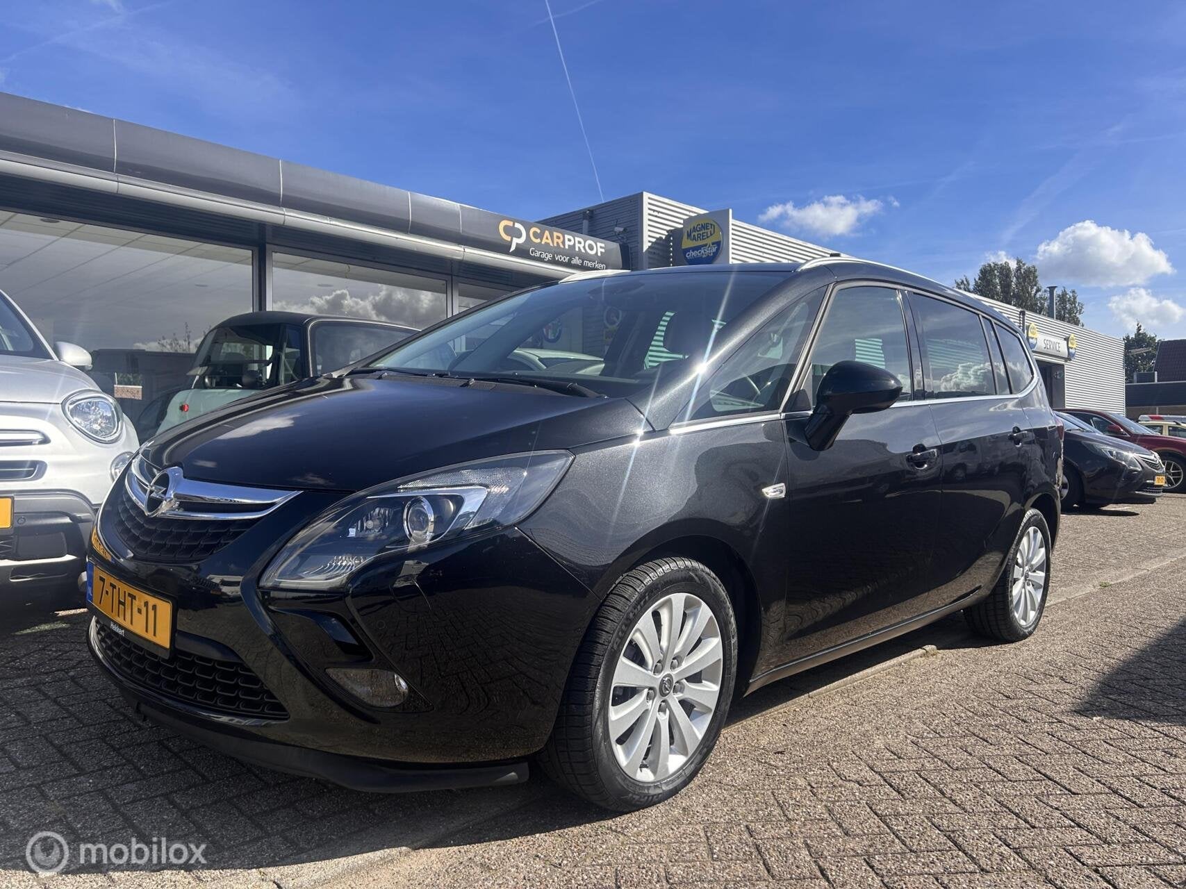 Opel Zafira Tourer 1.6 170 PK Automaat Unieke Auto !, Gebruikt, Zwart, 4 cilinders, Met garantie (alle)