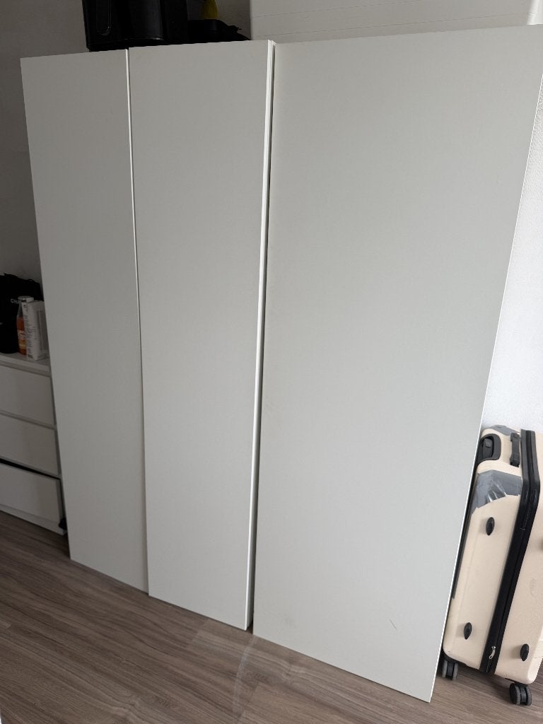 IKEA Wardrobe 3 Doors PLATSA, Kledingkast 3 Deuren, Ophalen, 100 tot 150 cm, Scandinavisch Modern, Zo goed als nieuw