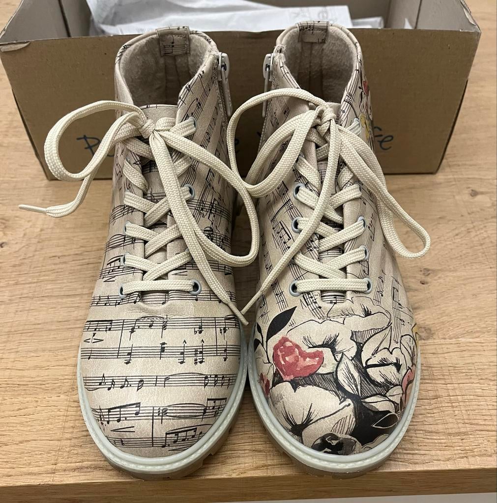 Dogo Dames Schoenen - Uniek Design met Muzieknoten en Bloeme, Kleding | Dames, Schoenen, Overige kleuren, Lage of Enkellaarzen