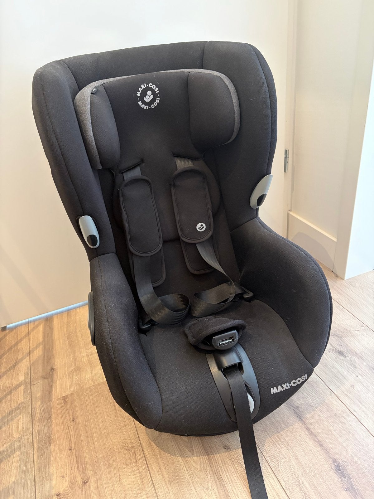 2x Maxi-Cosi autostoel axiss - Zwart, comfortabel en veilig, Kinderen en Baby's, Verstelbare rugleuning, 9 t/m 18 kg, Ophalen of Verzenden
