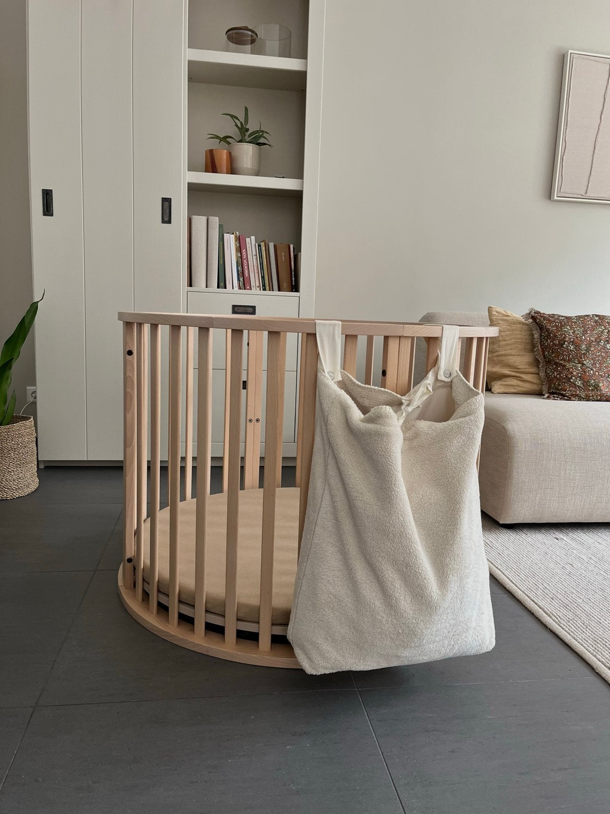 Europe Baby Box Circa II Naturel + Matras en hoeslaken, Kinderen en Baby's, Boxen, Ophalen, Zo goed als nieuw, Rond, Wieltjes