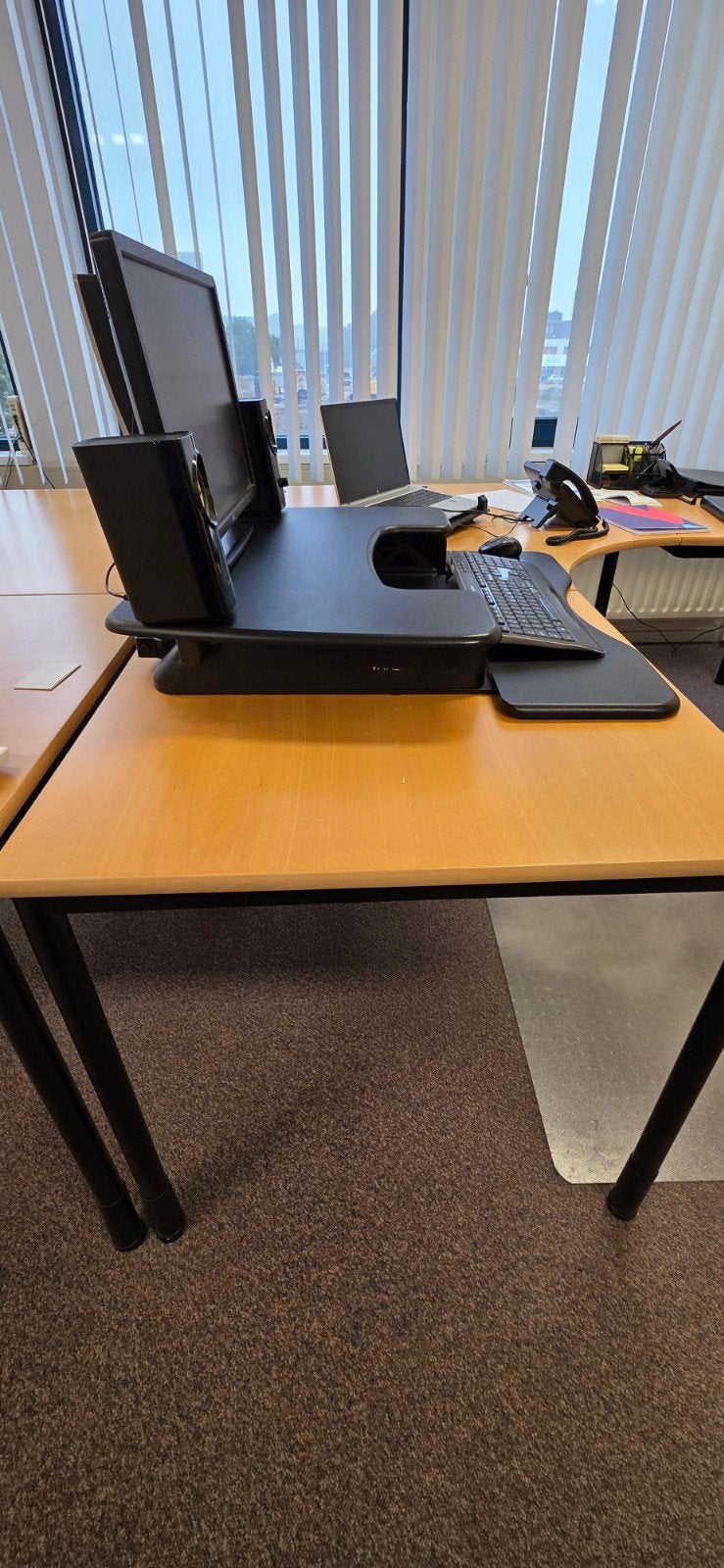 Foto 4 van Varidesk Pro Plus 30 - Zit-sta werkplek in nieuwstaat