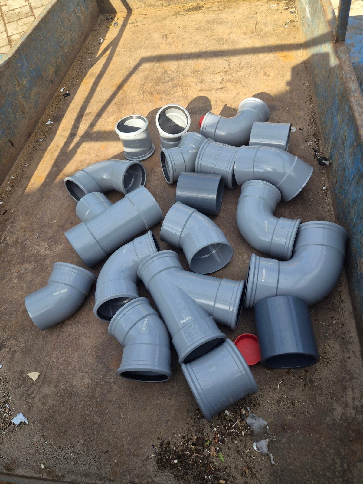 Opruiming diverse PVC hulpstukken en buizen, Ophalen of Verzenden, Gebruikt, Pvc, Afvoer
