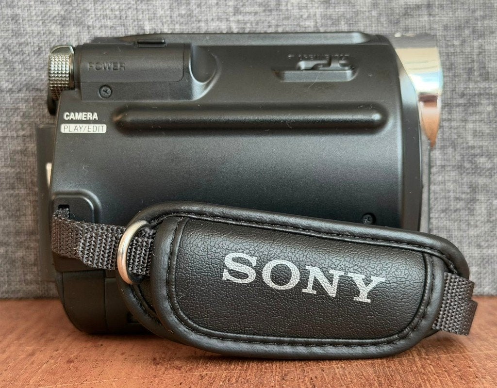 SONY DCR-HC53E, TOPMODEL, NIGHTSHOT PLUS, DIGITALISEREN!, Mini dv, 20x of meer, Ophalen of Verzenden, Zo goed als nieuw
