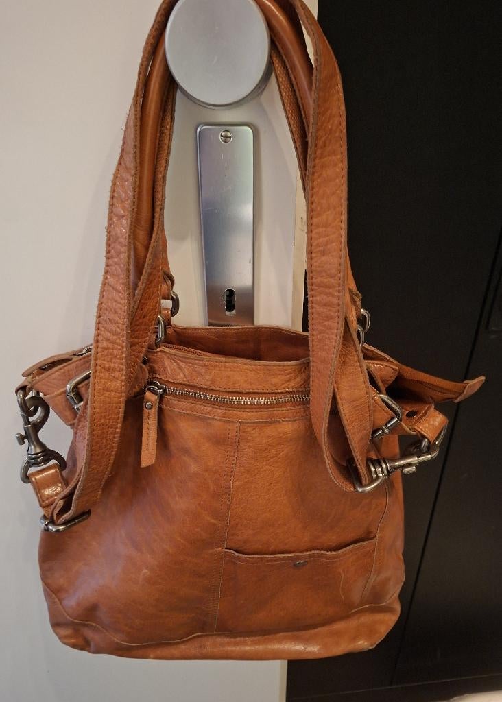 Leren damestas stoere look. Nette staat., Sieraden, Tassen en Uiterlijk, Tassen | Damestassen, Ophalen of Verzenden, Gebruikt