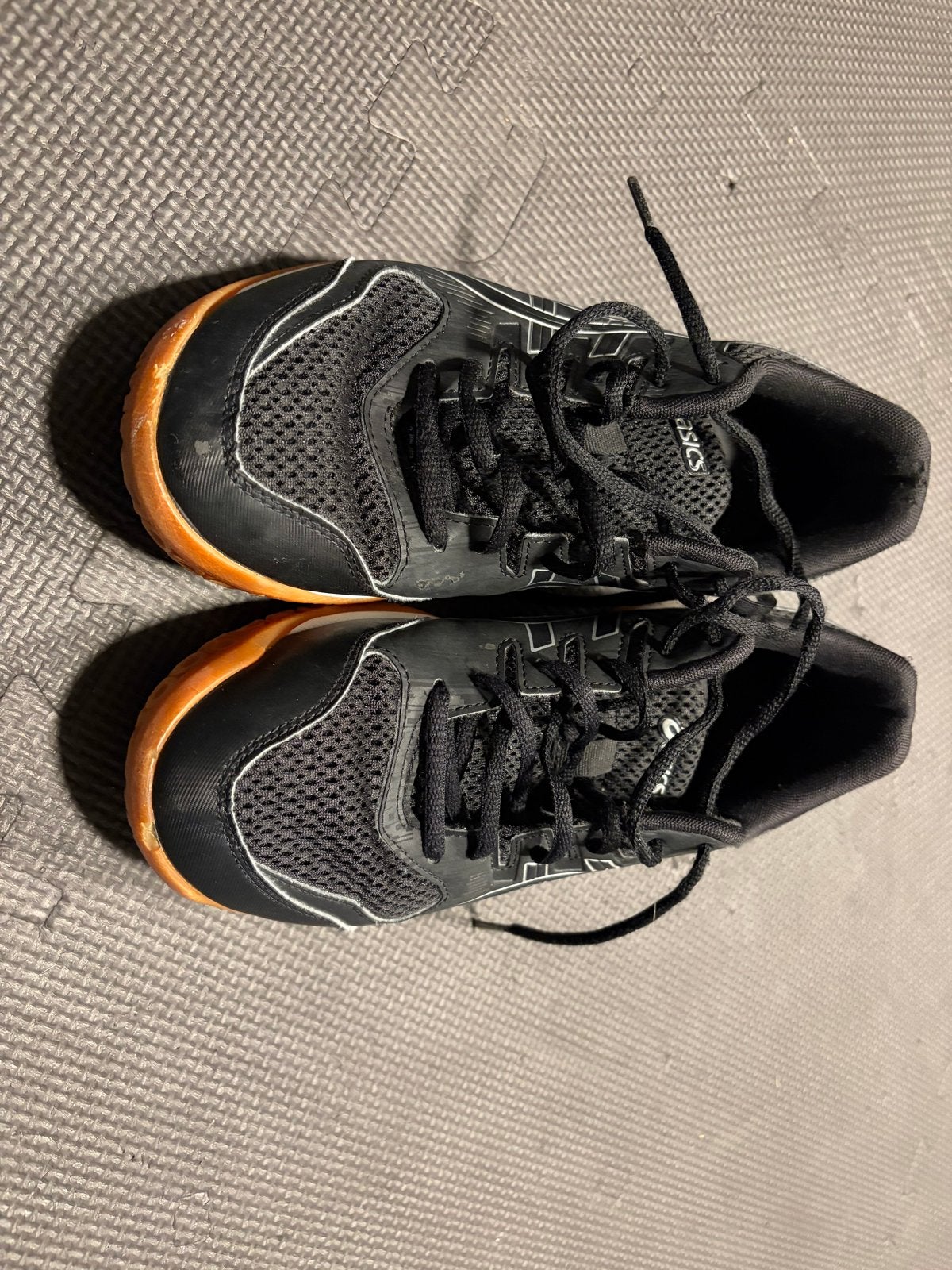 ASICS zaalschoenen hockey  jongens- Maat 40.5, Ophalen of Verzenden, Gebruikt