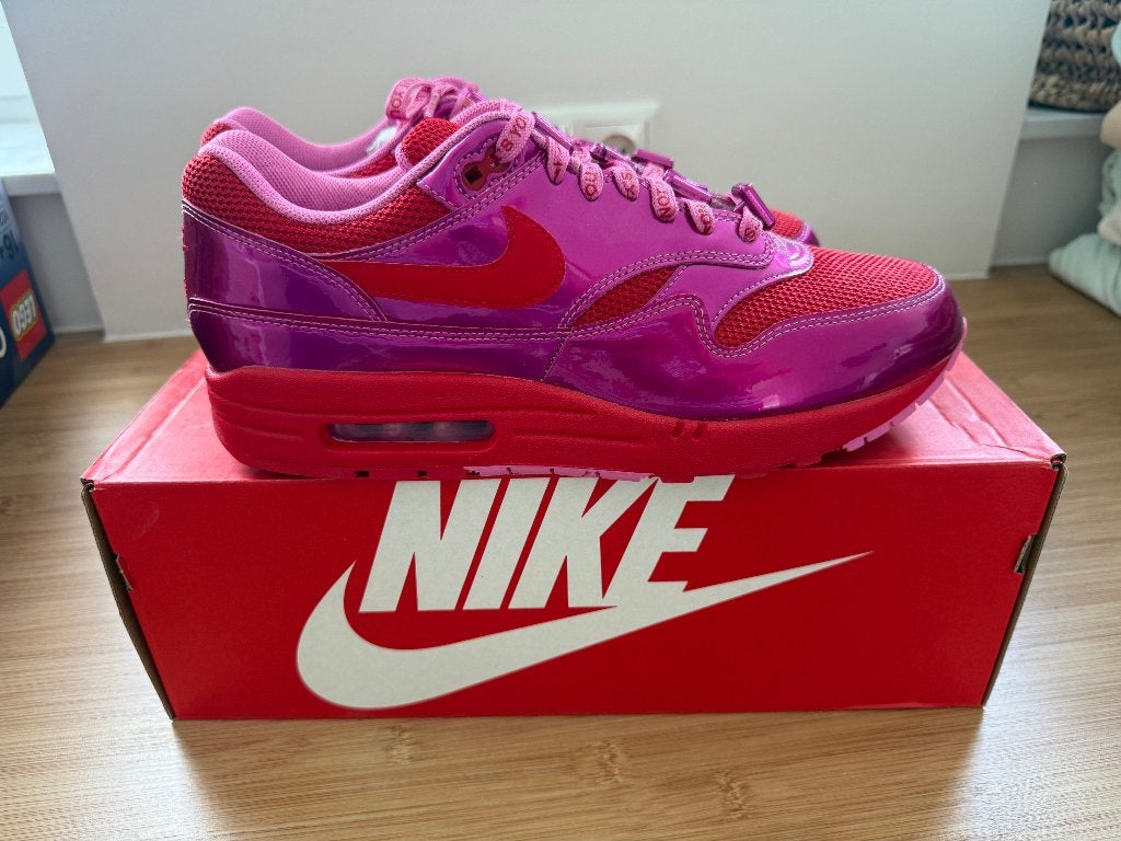 Nike Air Max 1 PRM Playful Pink (Valentine's Day) Maat 46 DS, Overige kleuren, Nike, Nieuw, Ophalen of Verzenden