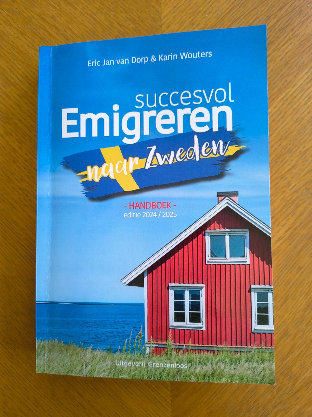 Succesvol Emigreren naar Zweden - Handboek 2024/2025, Boeken, Overige merken, Europa, Ophalen of Verzenden, Zo goed als nieuw