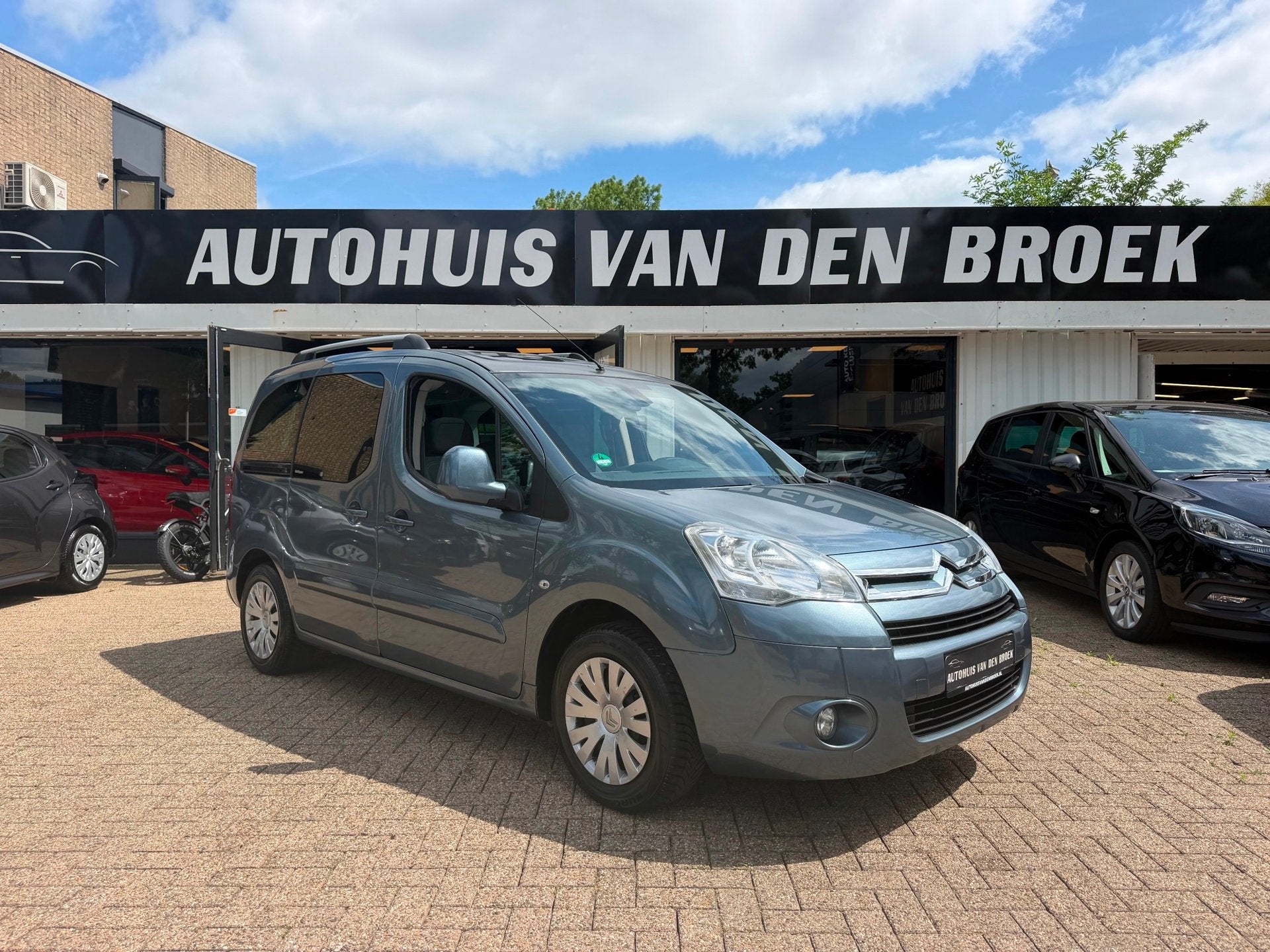 Citroen Berlingo 1.6 VTi 120Pk XTR|Pano|Cruise|Clima|Pdc|Lmv, Voorwielaandrijving, Stof, Gebruikt, Zwart